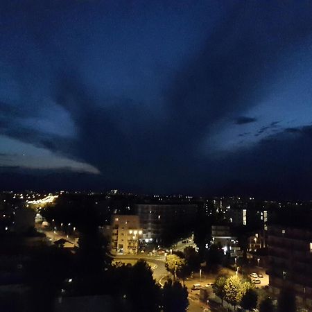 Lucrece Holiday Apartment Turin Bagian luar foto