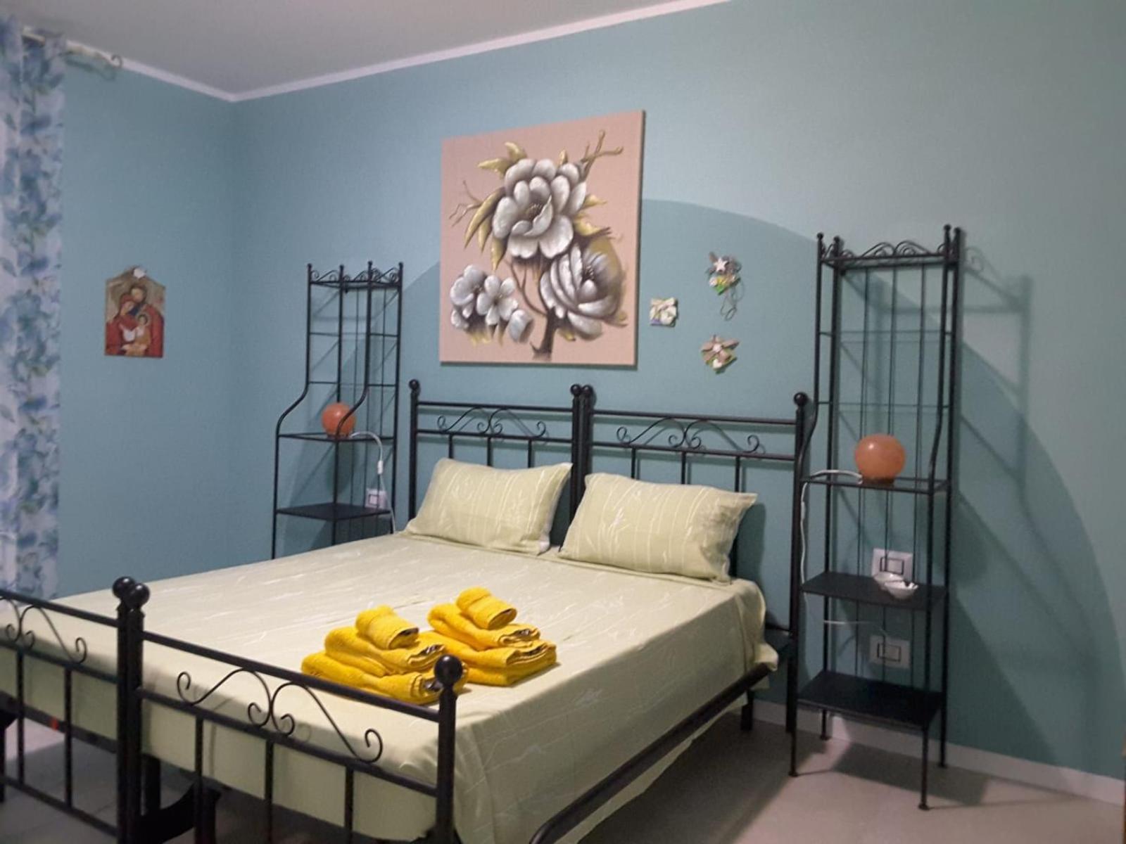 Lucrece Holiday Apartment Turin Bagian luar foto