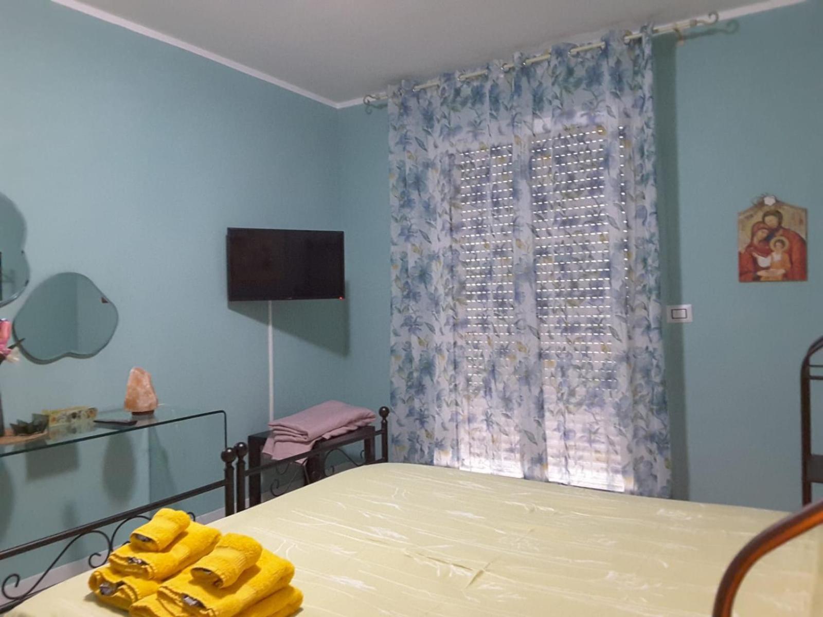 Lucrece Holiday Apartment Turin Bagian luar foto