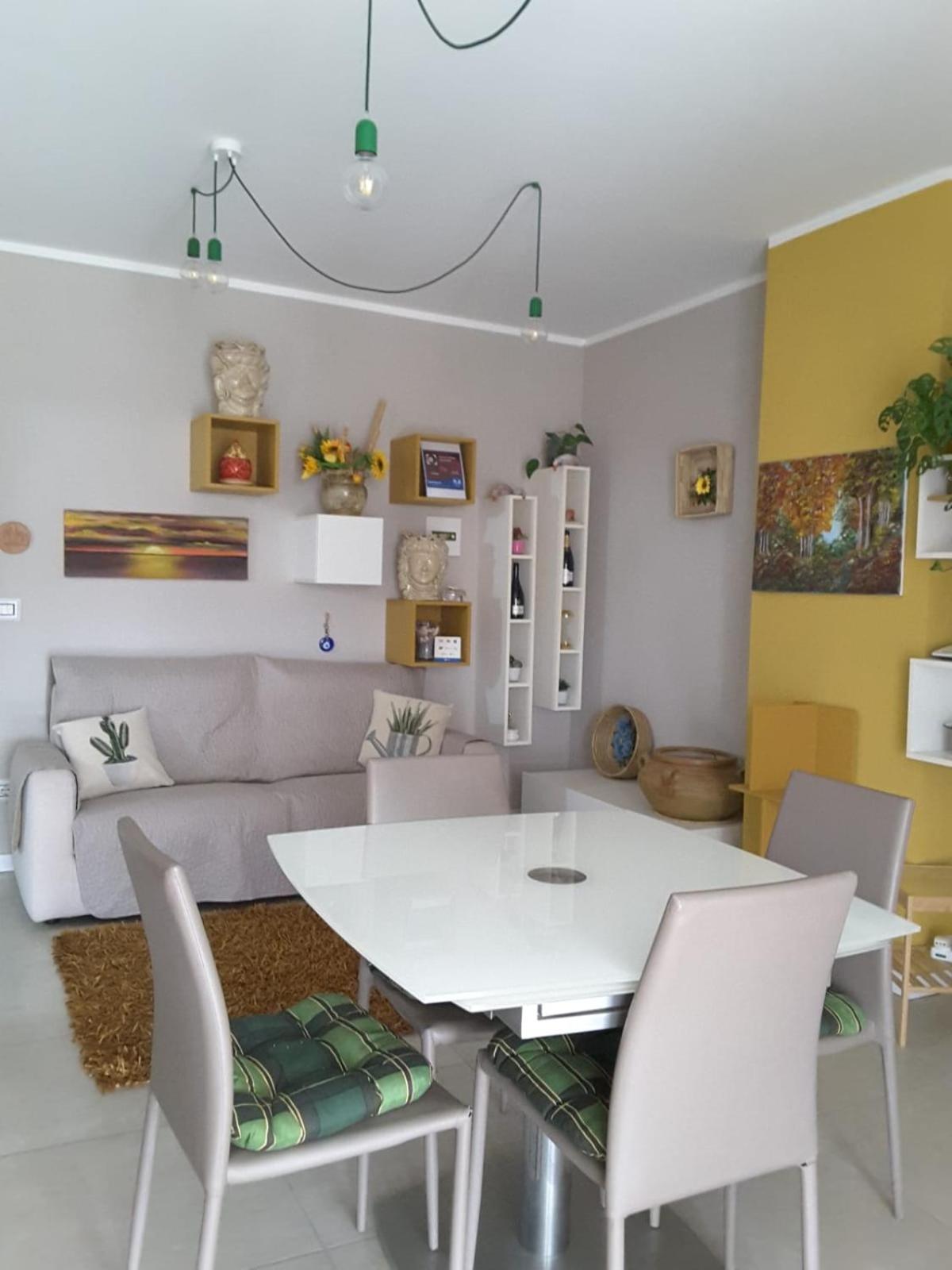 Lucrece Holiday Apartment Turin Bagian luar foto
