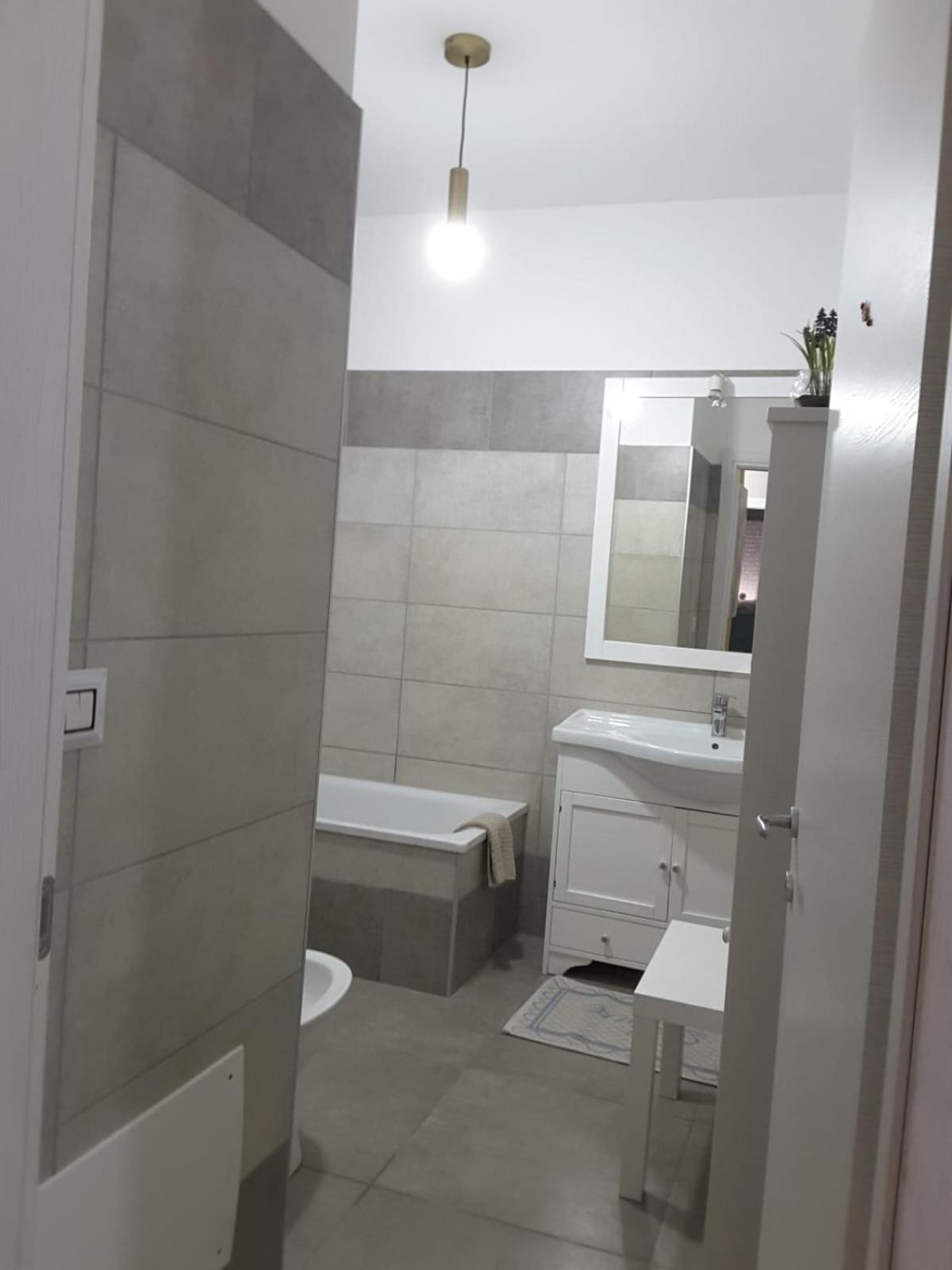 Lucrece Holiday Apartment Turin Bagian luar foto