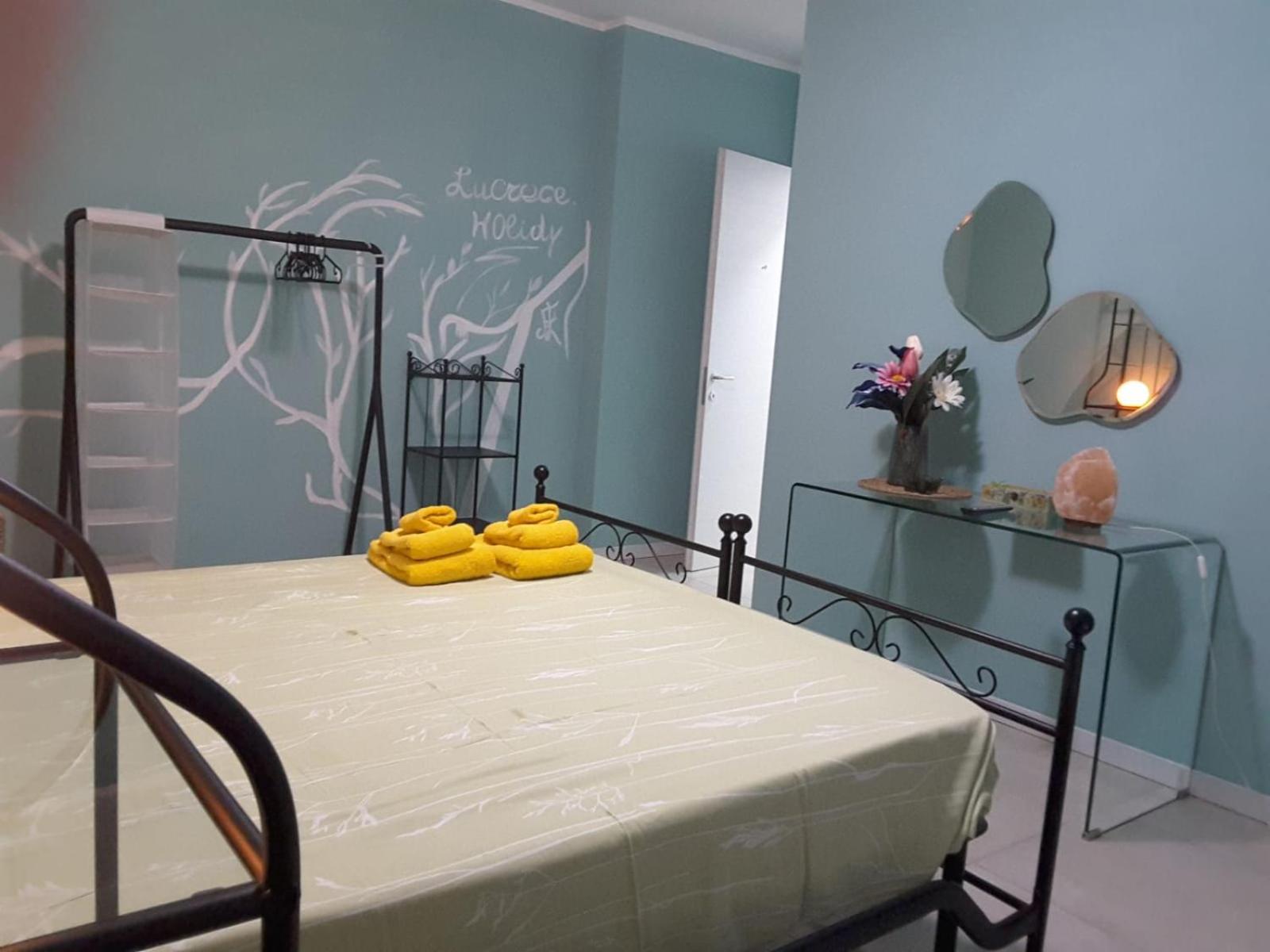 Lucrece Holiday Apartment Turin Bagian luar foto